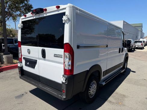 Used 2025 RAM ProMaster 2500 w/ U-Haul Equipment Group FWD image 14