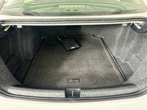 Used 2017 Volkswagen Jetta GLI FWD image 26