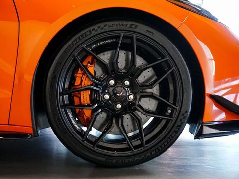 Used 2025 Chevrolet Corvette Z06 w/ Z07 Performance Package image 49