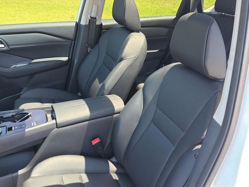 New 2026 Nissan Rogue SV FWD image 29