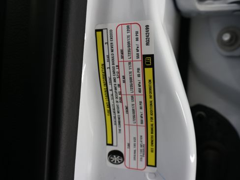 Used 2024 RAM 3500 Tradesman w/ Chrome Appearance Group image 59