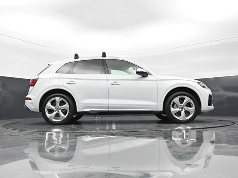Used 2021 Audi Q5 2.0T Premium Plus w/ Premium Plus Package AWD/4WD image 27