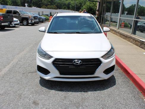 Used 2020 Hyundai Accent FWD image 2