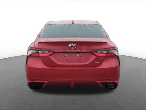 Used 2023 Toyota Camry SE image 5