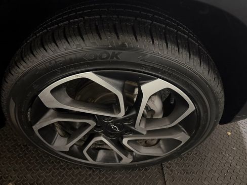 Used 2024 Chevrolet Trax RS w/ Sunroof Package image 15