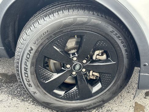 Used 2021 Land Rover Discovery Sport S image 9