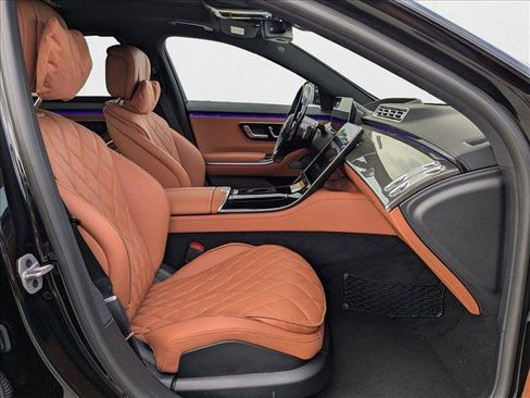 New 2025 Mercedes-Benz S 500 4MATIC image 17