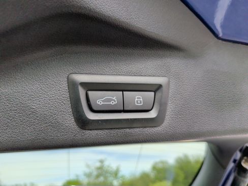 Used 2024 BMW X5 M60i w/ Executive Package image 39