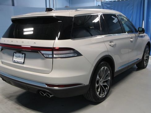 Used 2025 Lincoln Aviator Reserve w/ Illumination Package AWD/4WD image 40
