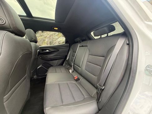 Used 2023 Chevrolet TrailBlazer RS w/ Sun and Liftgate Package FWD image 19