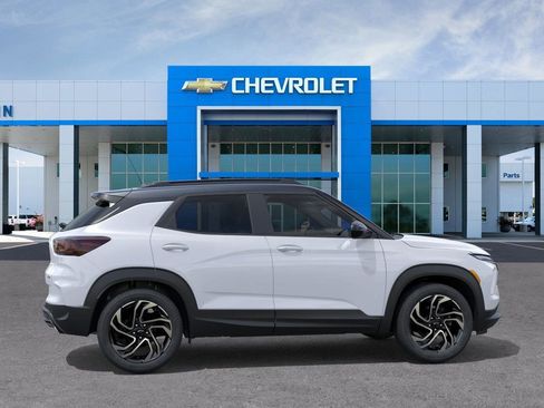 New 2026 Chevrolet TrailBlazer RS w/ Driver Confidence Package FWD image 5