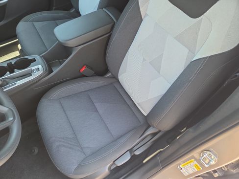 Used 2025 Chevrolet Trax LS FWD image 14