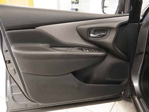 Used 2022 Nissan Murano SV AWD/4WD image 16