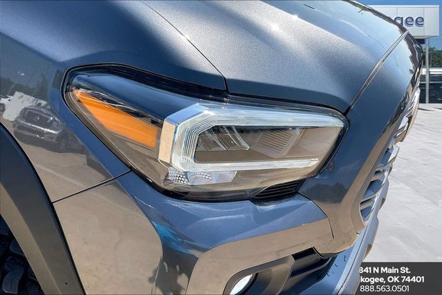 Used 2023 Toyota Tacoma TRD Off-Road AWD/4WD image 30