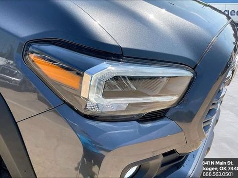 Used 2023 Toyota Tacoma TRD Off-Road AWD/4WD image 30
