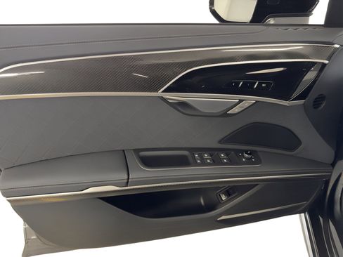 Used 2025 Audi S8 image 14