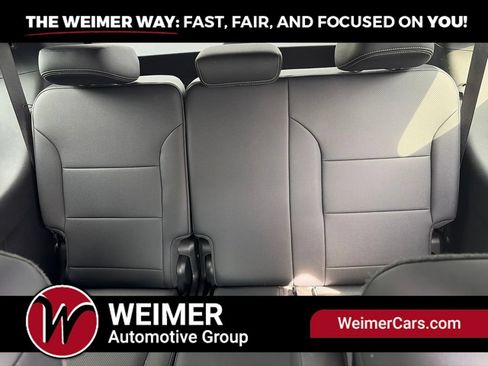 Used 2025 Chevrolet Traverse LT AWD/4WD image 15