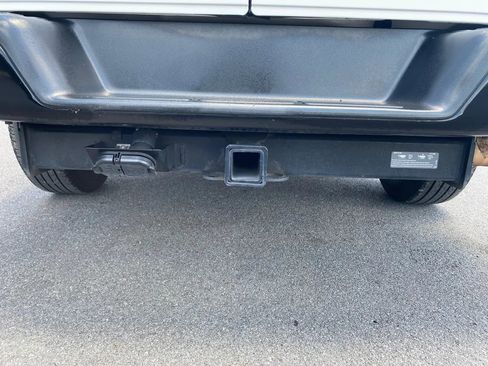 Used 2019 Chevrolet Express 2500 w/ Driver Convenience Package image 26