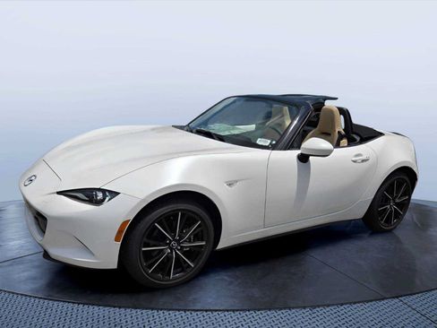 New 2026 MAZDA MX-5 Miata Grand Touring RWD image 7