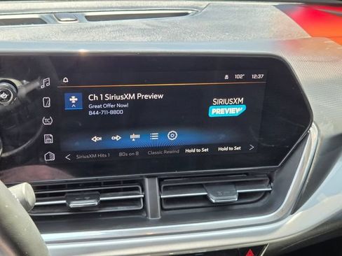 Certified 2024 Chevrolet Trax LT w/ Sunroof Package FWD image 20