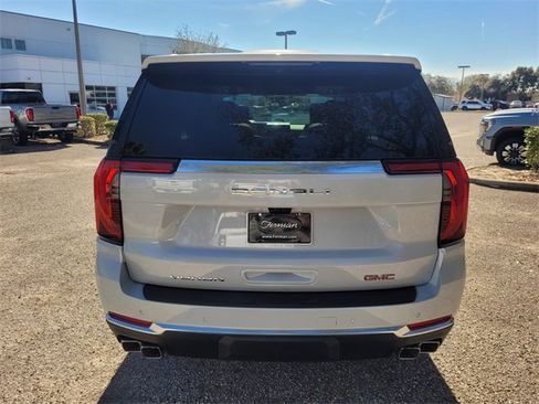 New 2026 GMC Yukon Denali w/ Denali Reserve Package image 13