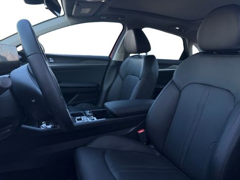 New 2025 Kia K5 EX image 9