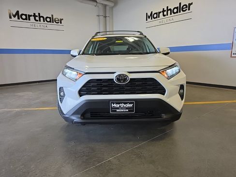 Used 2021 Toyota RAV4 XLE AWD/4WD image 2
