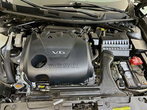 Used 2017 Nissan Maxima SR w/ Midnight Edition image 34