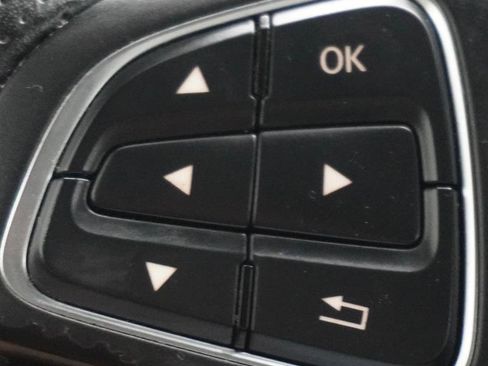 Used 2018 Mercedes-Benz CLA 250 image 24