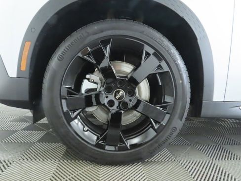 New 2025 MINI Cooper Countryman SE w/ Comfort Package Max image 32