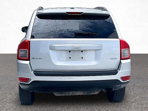 Used 2013 Jeep Compass Latitude AWD/4WD image 6