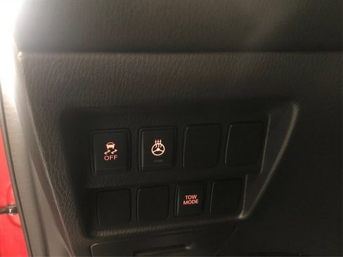 Used 2016 Nissan Pathfinder SV w/ SV Cold Weather Package image 27