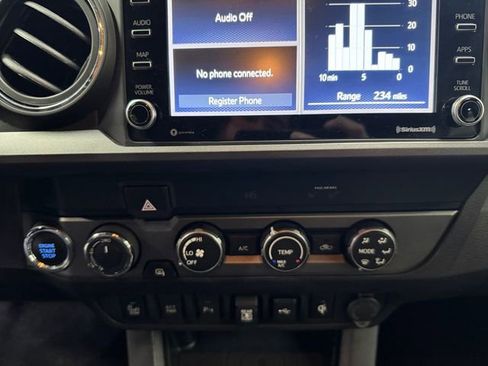 Used 2020 Toyota Tacoma TRD Sport w/ Technology Package image 3