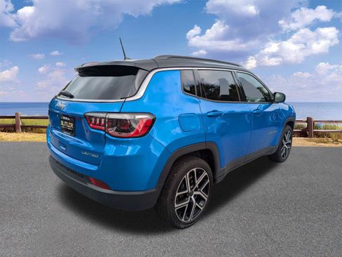 Certified 2025 Jeep Compass Limited AWD/4WD image 8
