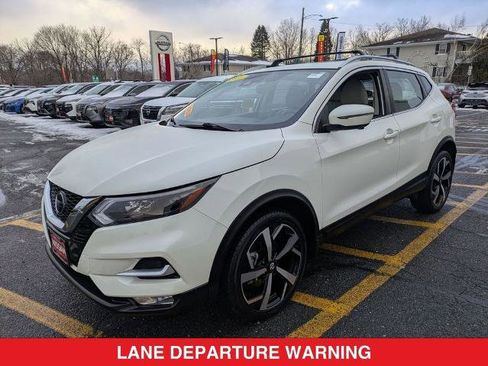 Certified 2022 Nissan Rogue Sport SL w/ Premium Package image 8