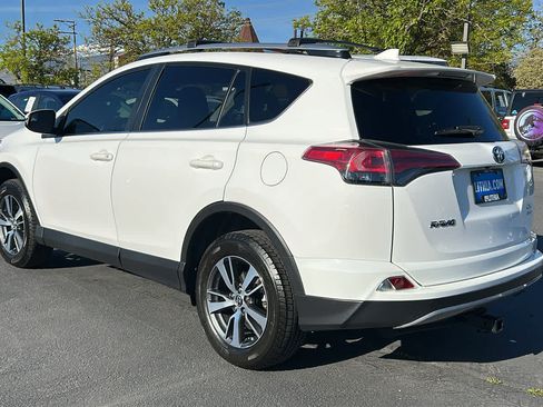 Used 2017 Toyota RAV4 XLE w/ All Weather Liner Package AWD/4WD image 7