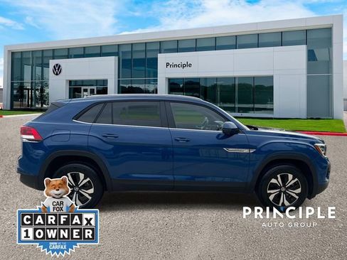 Used 2025 Volkswagen Atlas Cross Sport SE FWD image 5