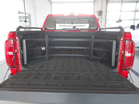 Used 2016 Chevrolet Colorado Z71 AWD/4WD image 27