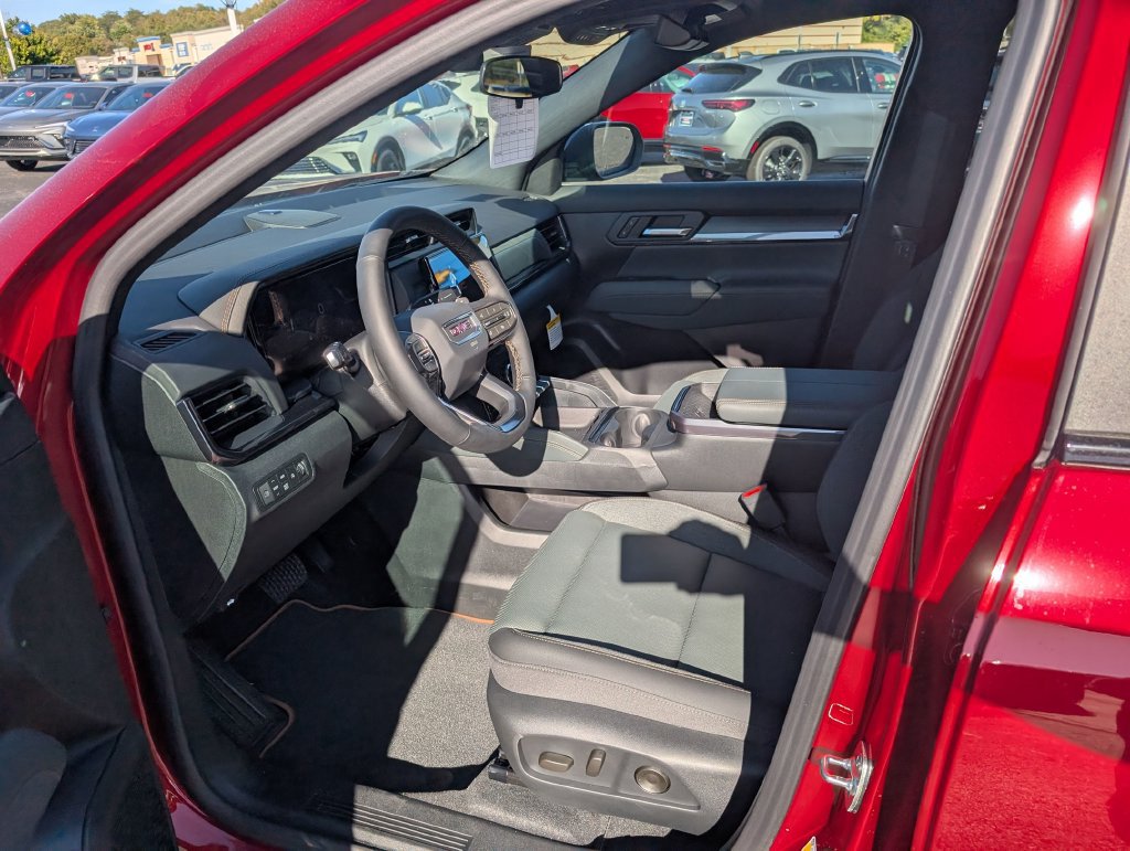 New 2027 GMC Terrain AT4 w/ Convenience Package III AWD/4WD image 12