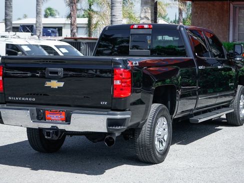Used 2018 Chevrolet Silverado 3500 LTZ w/ Duramax Plus Package AWD/4WD image 10