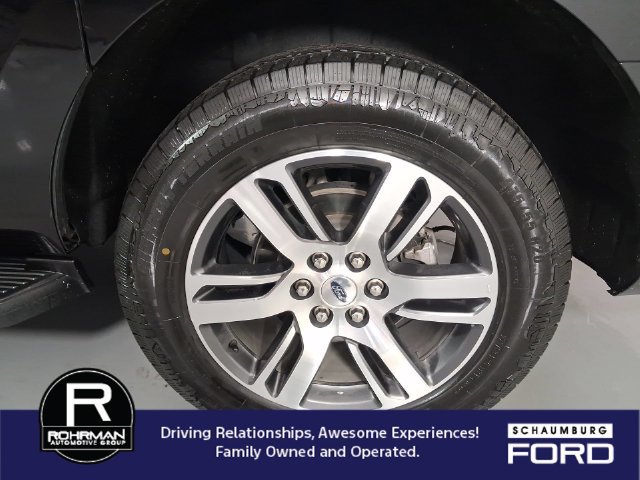 Used 2024 Ford Expedition Max Limited AWD/4WD image 5