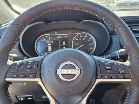 New 2025 Nissan Versa SR w/ Trunk Package image 24