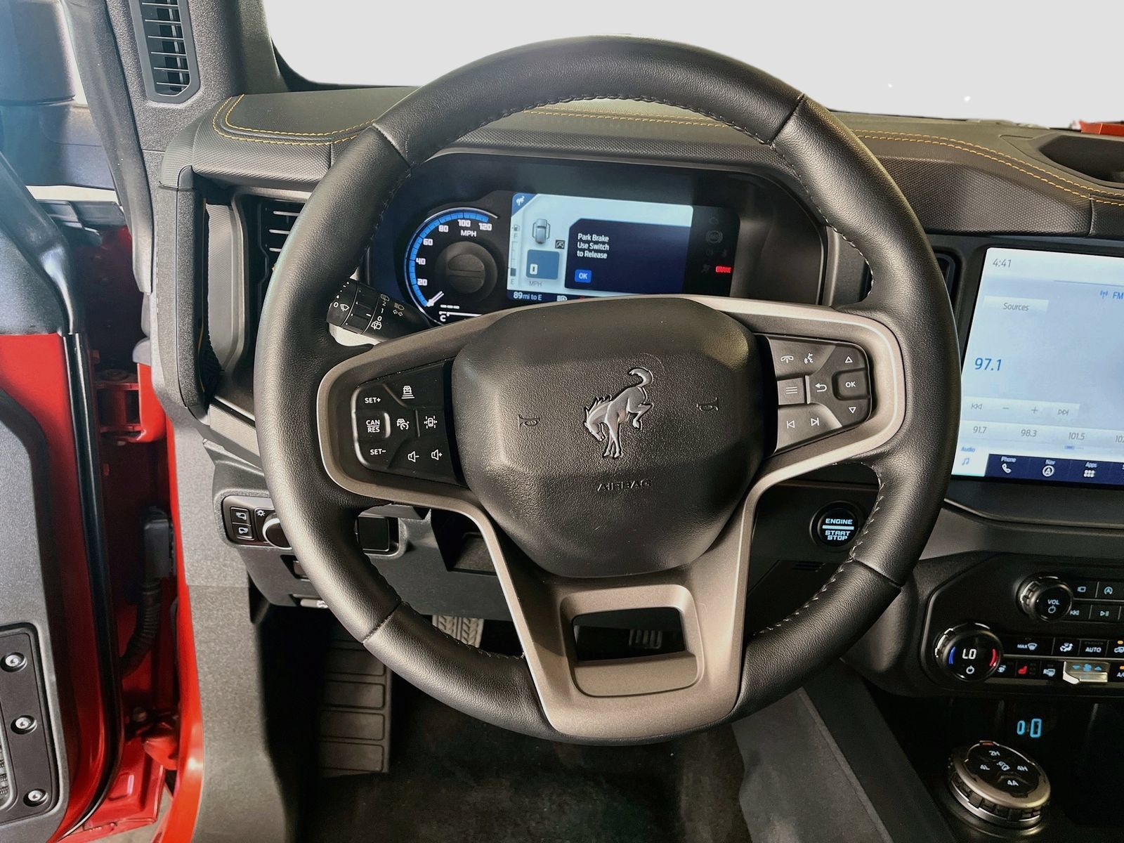 Used 2024 Ford Bronco Badlands w/ Sasquatch Package AWD/4WD image 11