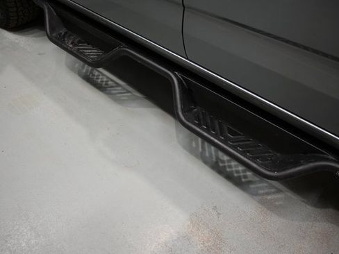 Used 2021 Chevrolet Colorado LT w/ LT Convenience Package image 28