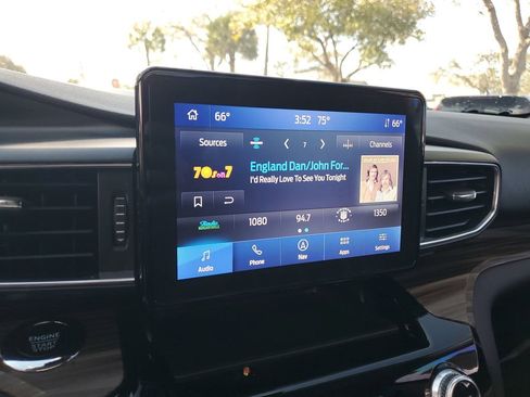 Used 2022 Ford Explorer Limited w/ Equipment Group 301A image 30