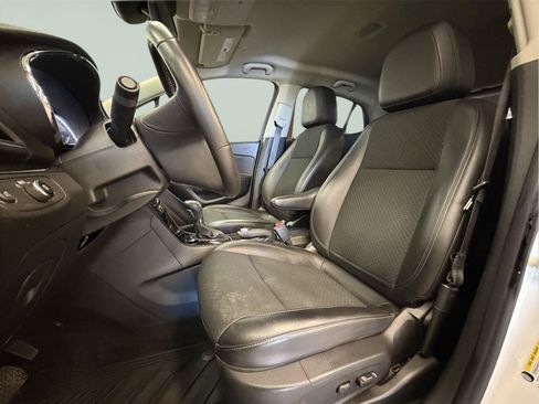 Used 2022 Buick Encore Preferred w/ Safety Package AWD/4WD image 23