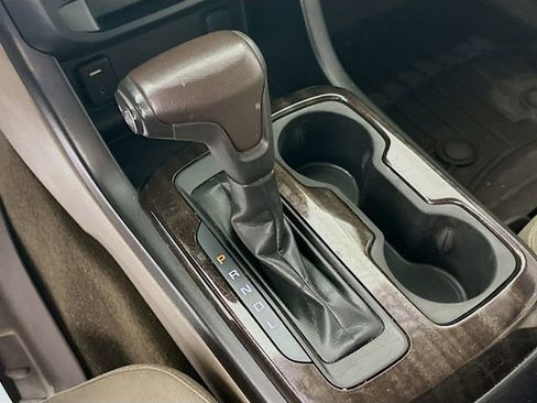 Used 2017 GMC Canyon SLE w/ SLE Convenience Package image 17