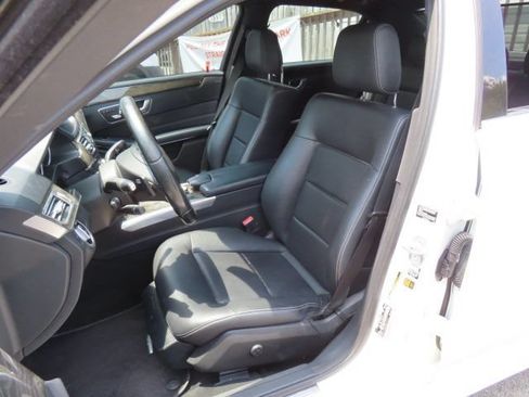 Used 2014 Mercedes-Benz E 350 Sedan image 19