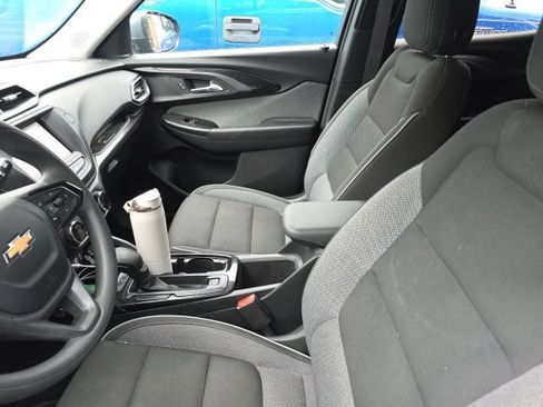 Used 2022 Chevrolet TrailBlazer LT FWD image 13