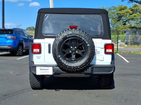 Used 2020 Jeep Wrangler Sport AWD/4WD image 9
